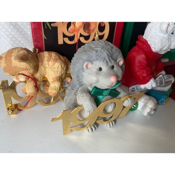 Vintage Hallmark Keepsake Lot 6 Christmas Ornamnets - Picture 8 of 8